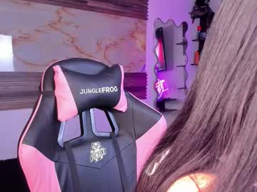 Cloe_Roouse Chaturbate stream image from July 21, 2025