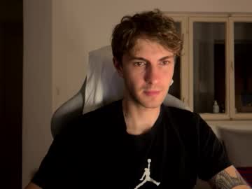 Melodicass Chaturbate stream image from July 21, 2025
