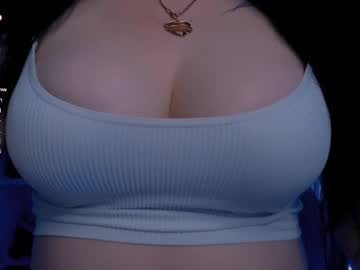 Bellelovexx Chaturbate stream image from July 21, 2025