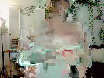 Cherrieamaretto Chaturbate stream image from July 22, 2025