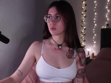 Camilaalee Chaturbate stream image from July 22, 2025