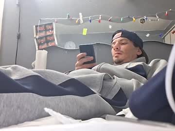 Jpizzy23 Chaturbate stream image from July 22, 2025