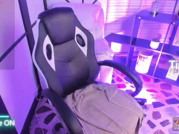 Nahomirichards Chaturbate stream image from July 22, 2025