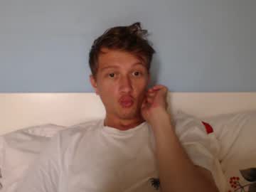 Bubbleblond Chaturbate stream image from July 22, 2025
