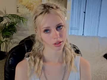Nelly_Carroll Chaturbate stream image from July 22, 2025