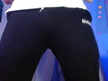 Festbody1 Chaturbate stream image from July 22, 2025