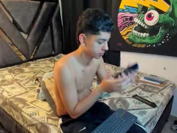 Gomez_M Chaturbate stream image from July 22, 2025