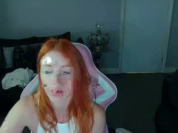 Red_Firesquirt Chaturbate stream image from July 22, 2025