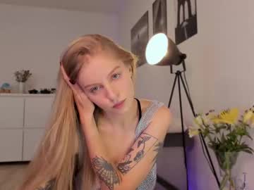 Nickacherie Chaturbate stream image from July 22, 2025
