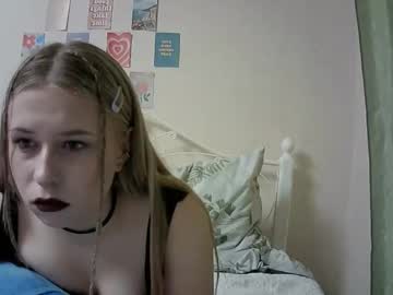 Peach_Shine Chaturbate stream image from July 22, 2025