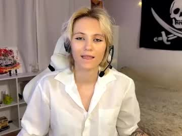 Sunnbigge Chaturbate stream image from July 22, 2025