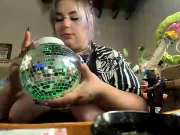 Sativa_Honeybee Chaturbate stream image from July 22, 2025