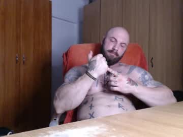 Strongivan Chaturbate stream image from July 22, 2025