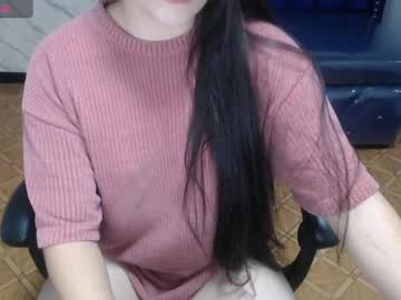 Helaluxe_V Chaturbate stream image from July 22, 2025