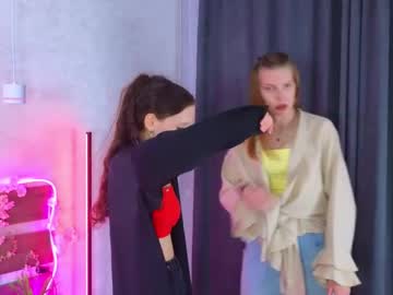 Karenlambert Chaturbate stream image from July 22, 2025