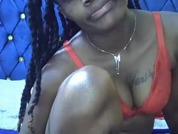 Prettyve2 Chaturbate stream image from July 22, 2025
