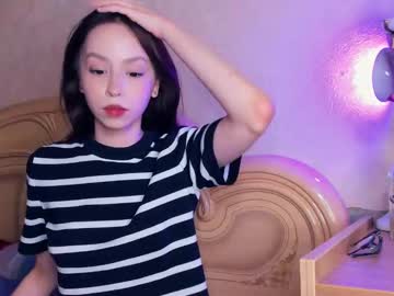 Emillycutemurr_ Chaturbate stream image from July 22, 2025
