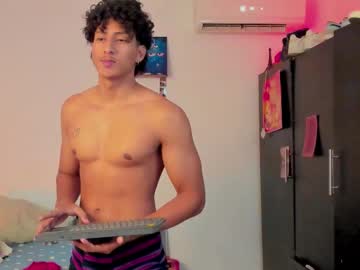 Ivano_Jones Chaturbate stream image from July 22, 2025
