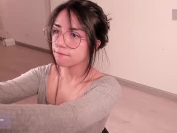 Melanie_Owo Chaturbate stream image from July 23, 2025