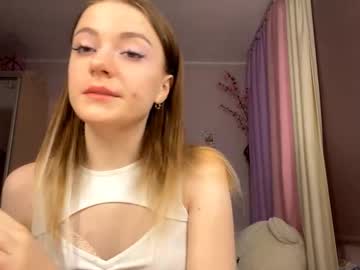 Blythebardon Chaturbate stream image from July 23, 2025