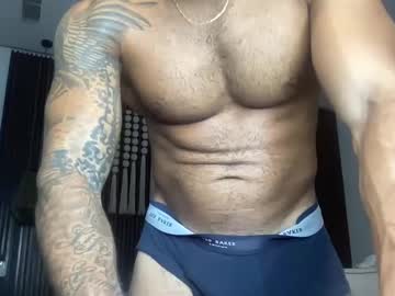 Kingomzie Chaturbate stream image from July 23, 2025