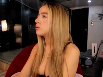 Zhaavia Chaturbate stream image from July 23, 2025
