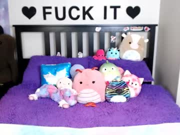 Mackenziewolfe Chaturbate stream image from July 23, 2025