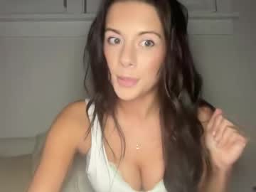 Elle67 Chaturbate stream image from July 23, 2025