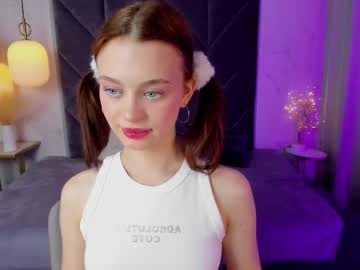 Elliechase Chaturbate stream image from July 23, 2025