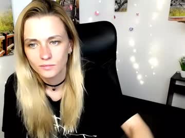 Peppymia Chaturbate stream image from July 23, 2025