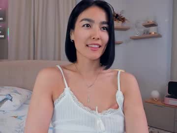 Darkroombabe Chaturbate stream image from July 23, 2025