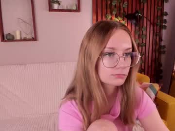 Edlingail Chaturbate stream image from July 23, 2025