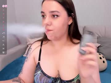 Erinlanee Chaturbate stream image from July 23, 2025