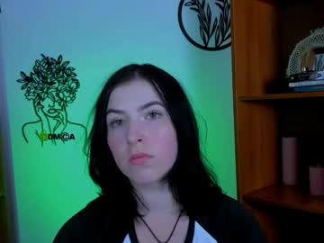 Janet_Shy Chaturbate stream image from July 23, 2025