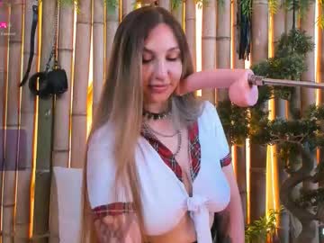 Caseylucious Chaturbate stream image from July 23, 2025