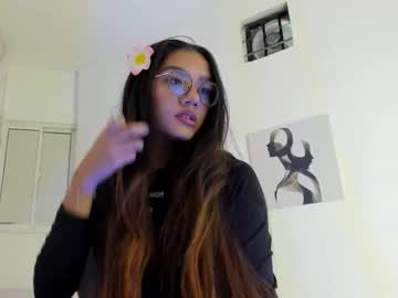 Soffy_West Chaturbate stream image from July 23, 2025