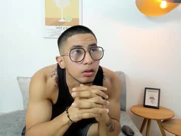 Douma_Boy Chaturbate stream image from July 23, 2025