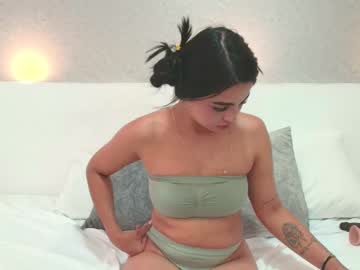 Emiily_Monroe1 Chaturbate stream image from July 23, 2025