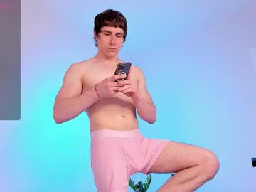 Hornyyorck Chaturbate stream image from July 23, 2025