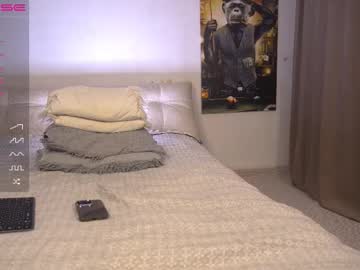 Evelina_Fox Chaturbate stream image from July 23, 2025