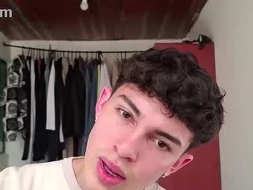 John_Vichenso Chaturbate stream image from July 23, 2025