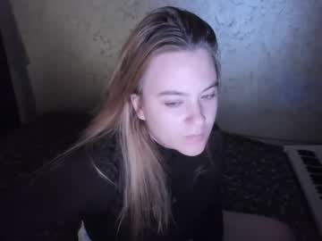 Fluffyyummybuns Chaturbate stream image from July 23, 2025
