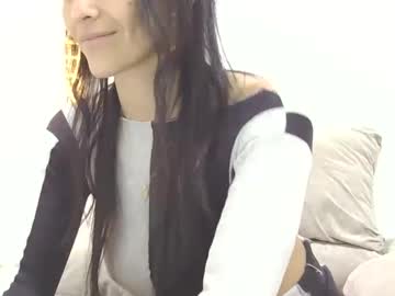 Larita111 Chaturbate stream image from July 23, 2025