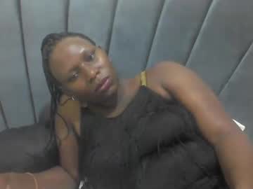 Laupera Chaturbate stream image from July 23, 2025
