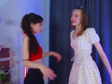 Karenlambert Chaturbate stream image from July 23, 2025