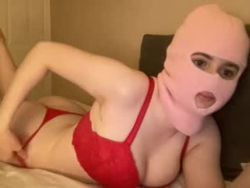 Bellathelover Chaturbate stream image from July 23, 2025