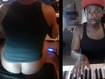 Bicepsandfrot Chaturbate stream image from July 24, 2025