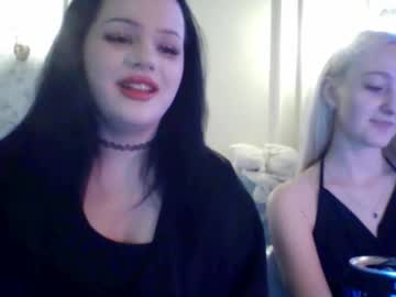 Lililtt Chaturbate stream image from July 24, 2025