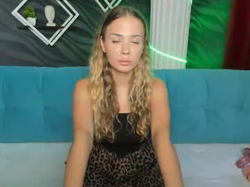 Ninaparkerr Chaturbate stream image from July 24, 2025