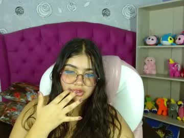 Zara_Snow Chaturbate stream image from July 24, 2025